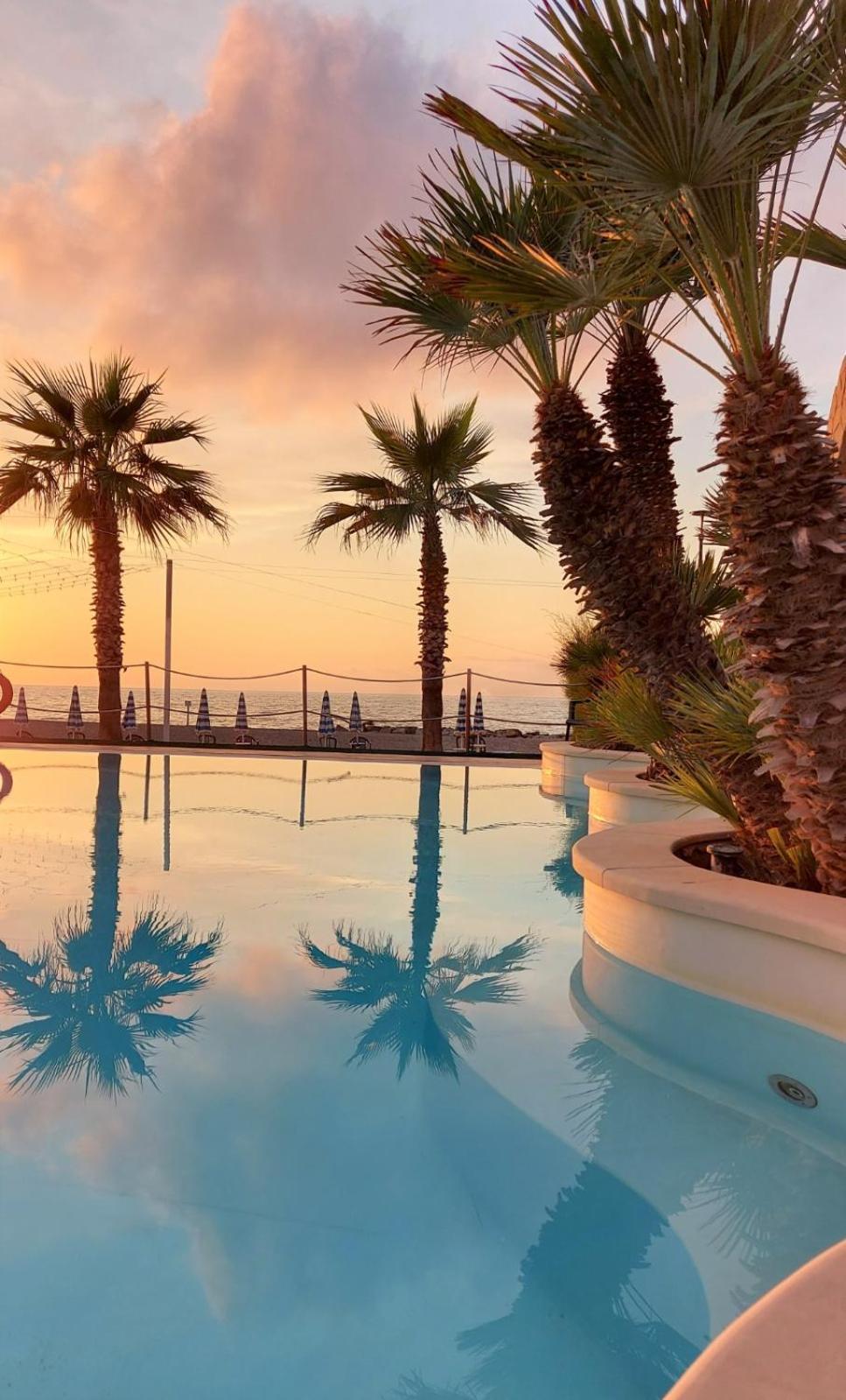 Hotel Il Gabbiano Beach Terme Vigliatore Exterior photo
