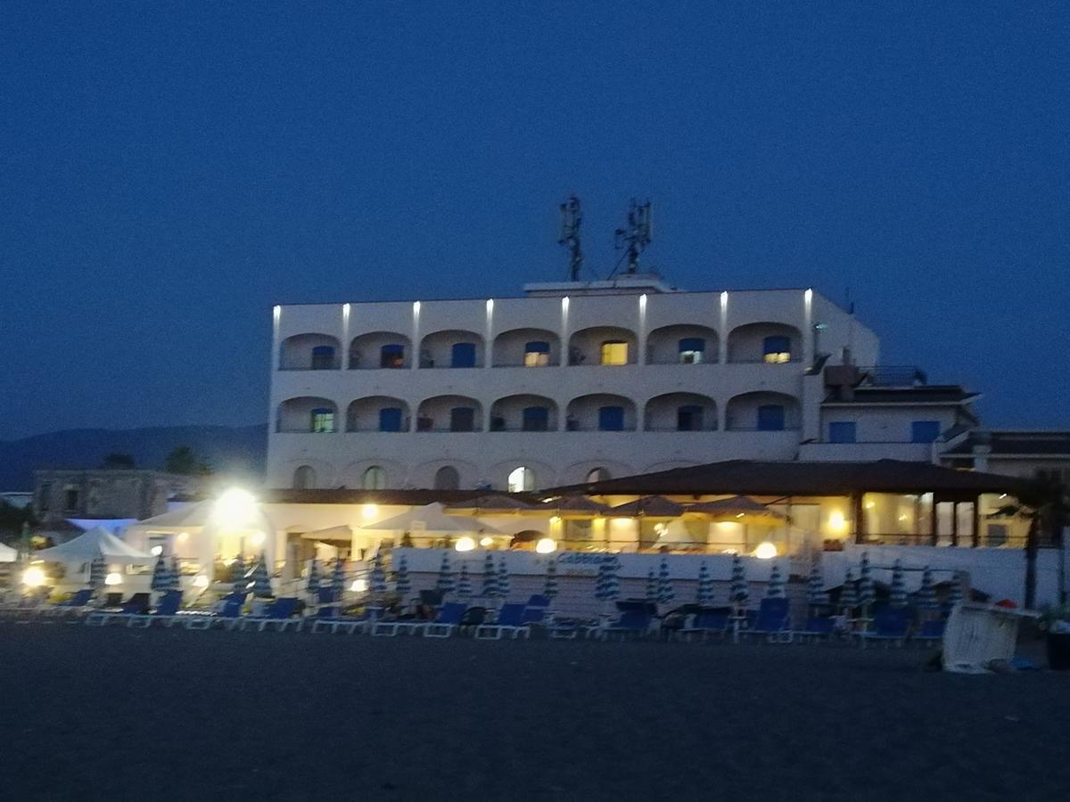 Hotel Il Gabbiano Beach Terme Vigliatore Exterior photo